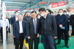 數(shù)據(jù)驅(qū)動(dòng) 智慧賦能丨全區(qū)重點(diǎn)項(xiàng)目現(xiàn)場觀摩團(tuán)蒞臨天意機(jī)械觀摩指導(dǎo)